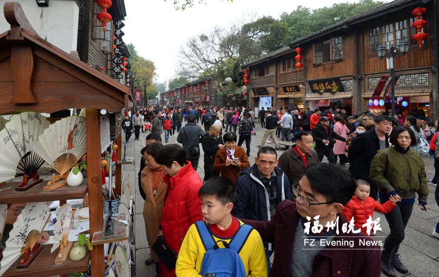 春节假期“幸福之城”赚足人气 景区揽金超过1亿元