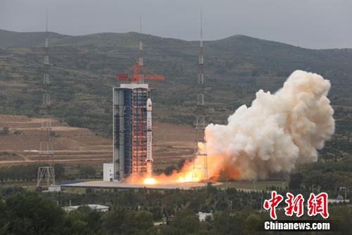 一箭三星！中国成功发射资源一号02D卫星及两颗小卫星