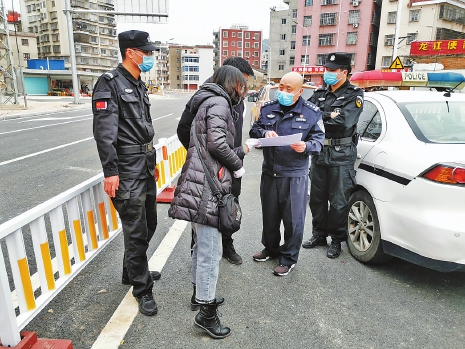 平常走路带喘　现在日行上万步巡查