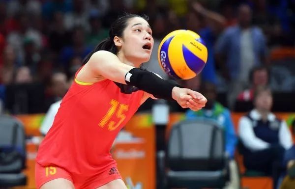 骄傲！福清女排姑娘登上“感动中国”领奖台！