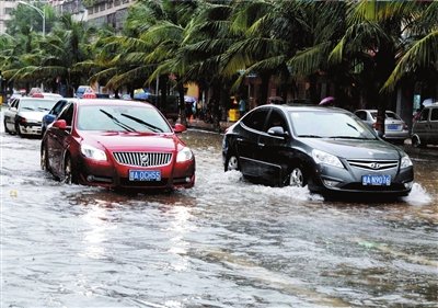 海南约300村庄被淹 全省排查出危房4514间