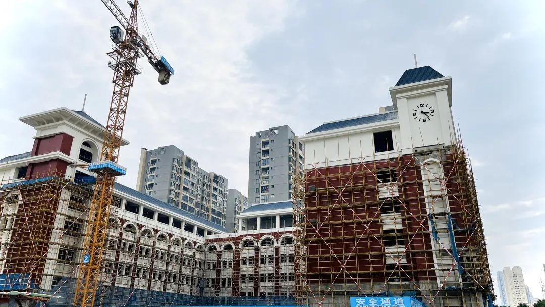 百合小学第二校区主体建设完工