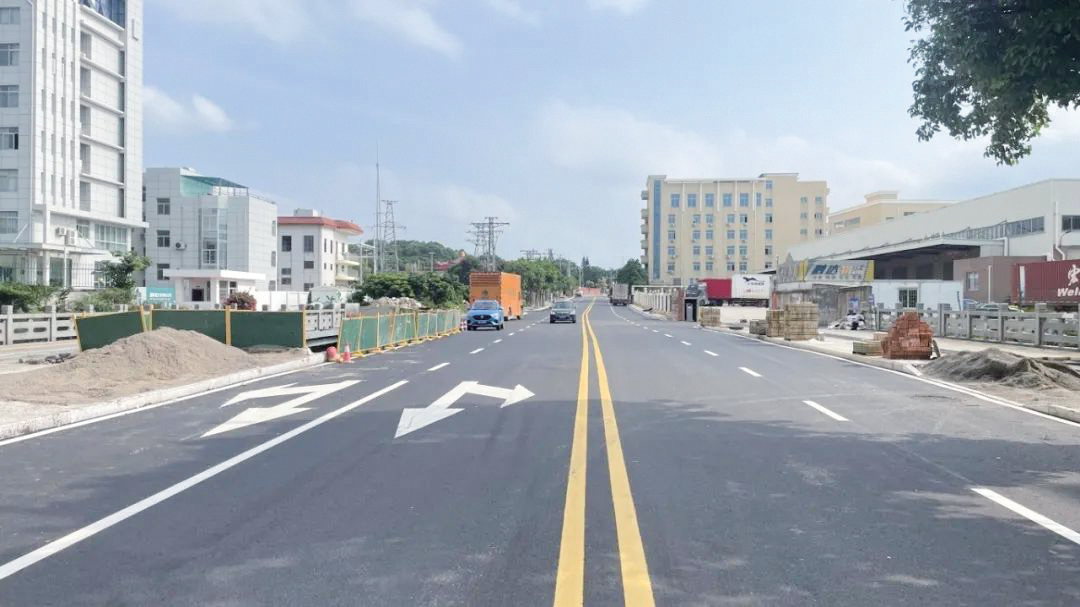 福百路（清盛大道—清昌大道段）、福埕路南段（龙江南路—清华路）主干道完成提升改造并通车