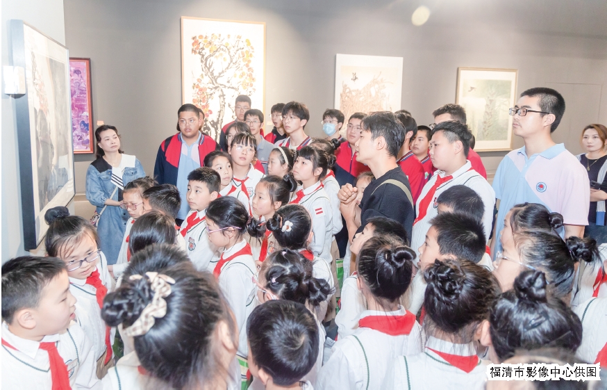 厦门大学艺术学院美术系教师优秀作品展在融开幕