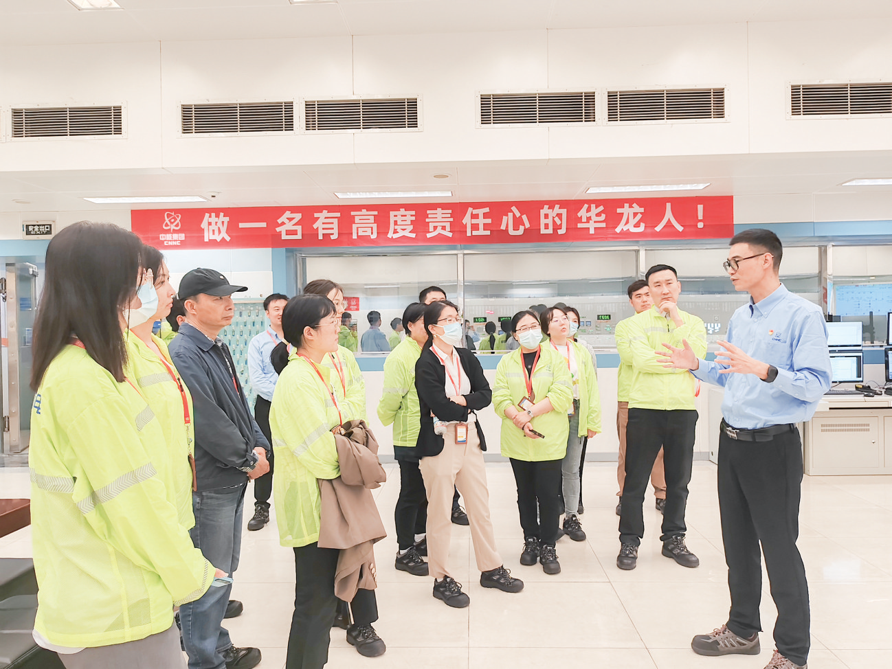 “探寻许你万家灯火背后的大国重器——走进新中核融媒体活动”来到福清核电站
