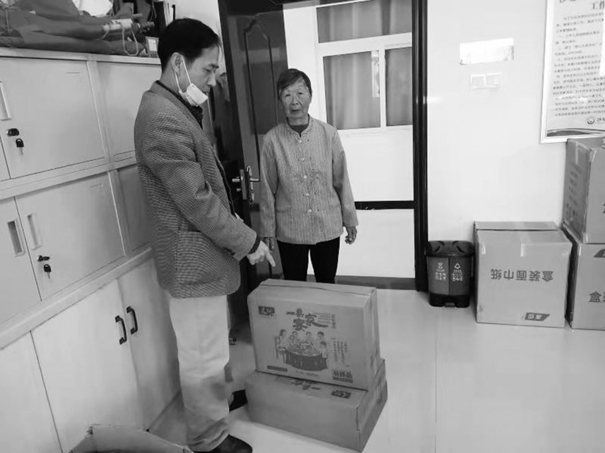 我市10户困难户收到“爱心年夜饭”
