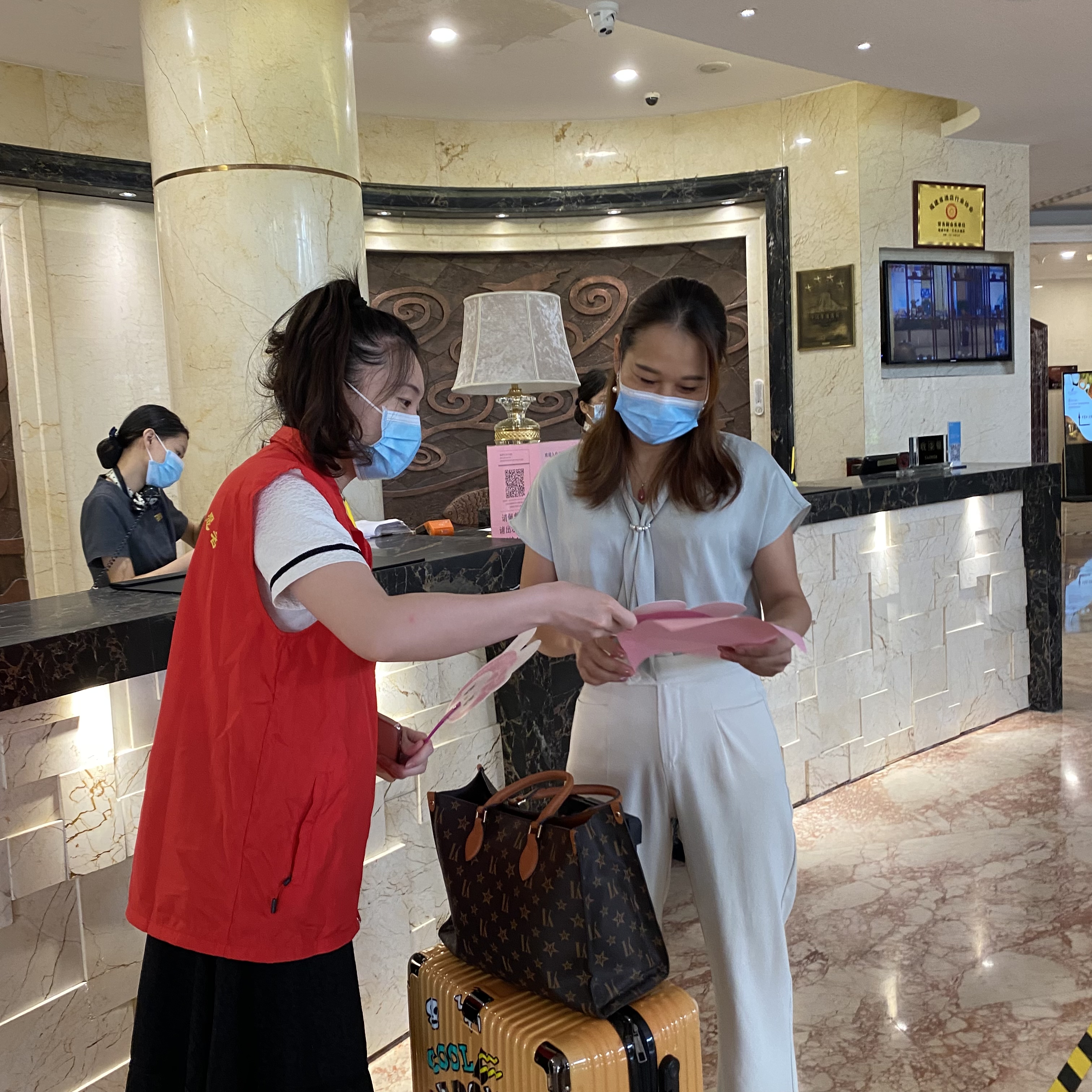 【图片新闻】市旅发中心开展“反对浪费 崇尚节约”主题宣传活动