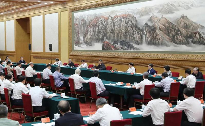微镜头：习近平与科学家的三段对话