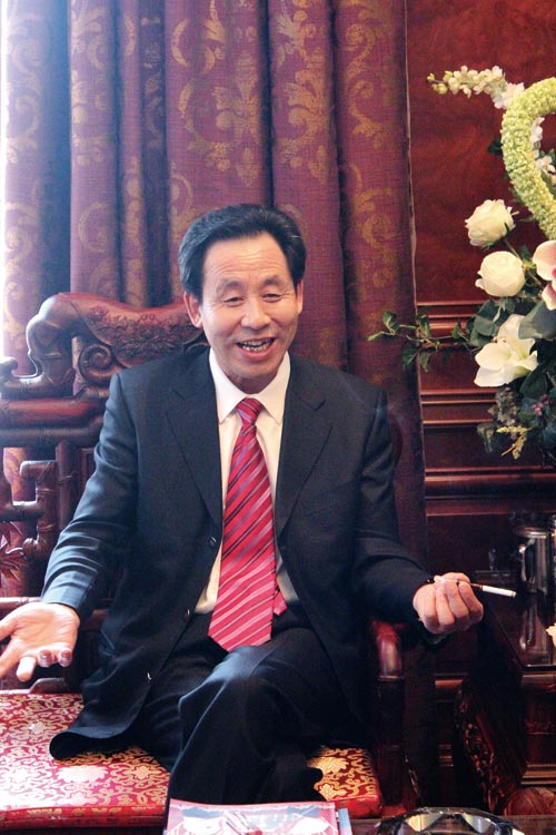 笑面商海善为本——薛经官