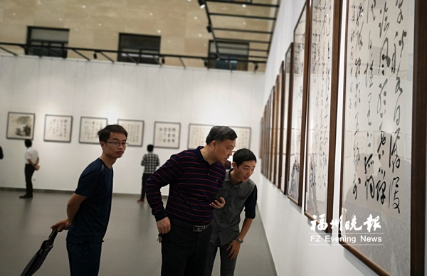 通渭·福清书画作品联展举行 展出110件作品并义卖